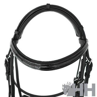 Cabeçada de cavalo em couro preto com fivelas metálicas