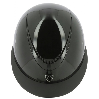 Capacete de equitação preto brilhante com emblema metálico