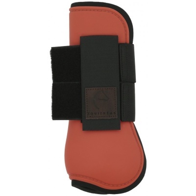 Proteção de perna terracota com fecho de velcro preto e etiqueta EQUILINE