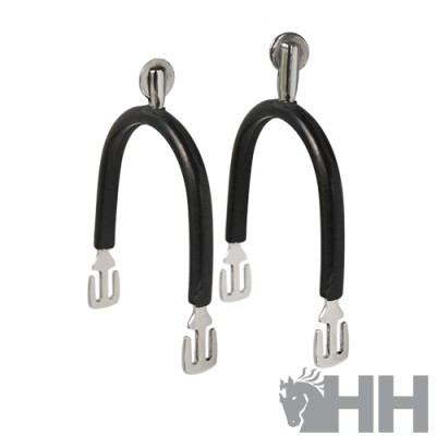 Par de esporas de metal com revestimento preto e detalhe em ferradura, com logótipo HH ao fundo