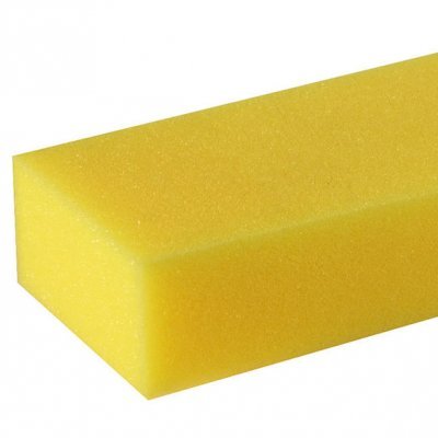 Esponja retangular amarela com textura porosa