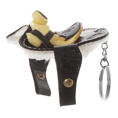 Chaveiro miniatura sela de cavalo em couro preto e branco com argola metálica