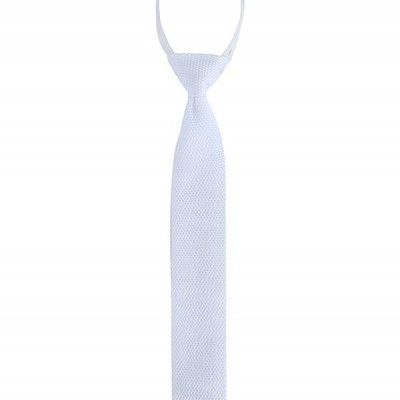 Gravata branca texturizada com fecho ajustável