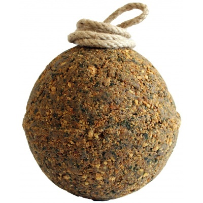 Esfera granulada castanha com cordão de fibra natural