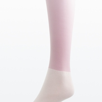 Meia comprida rosa e branca com texto HARCOUR