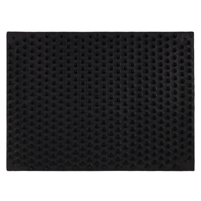 Tapete de borracha preto com relevo de pequenas elevações curvas