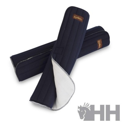 Par de proteções acolchoadas para caballos azul escuro com interior branco e etiqueta Cavalleria Toscana