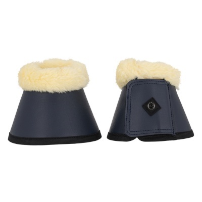 Protetores para cascos de cavalo azul com pelo creme e fecho em velcro.
