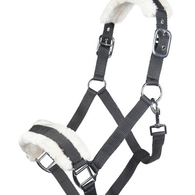 Cabresto de cavalo preto com acolchoamento branco felpudo