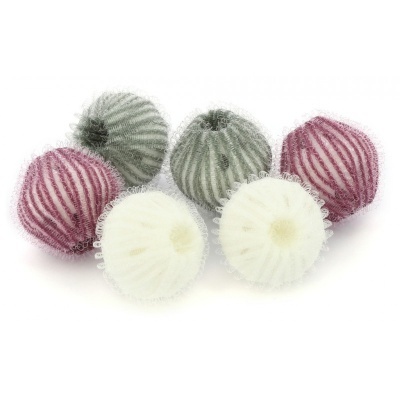 Esponjas redondas coloridas com textura riscada e borda de renda