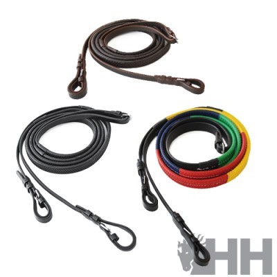 Três rédeas para equitação em diferentes cores e texturas, com presilhas metálicas, sobre fundo branco com logotipo H H