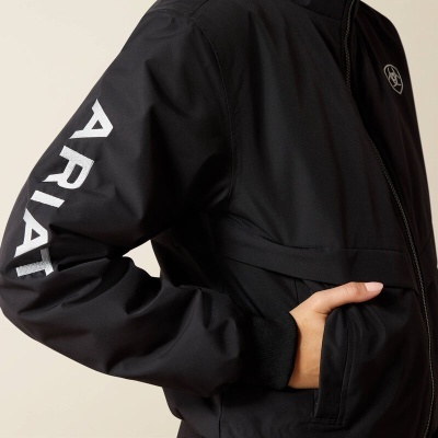 Casaco preto com bordado ARIAT na manga