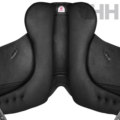 Selim de cavalo preto em pele com etiqueta HART e acolchoado