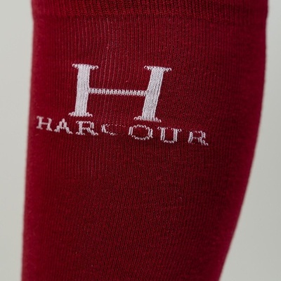 Meia vermelha com bordado branco da marca HARCOUR