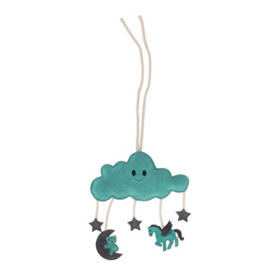 Móvel decorativo nuvem azul com estrelas, lua e cavalo suspensos