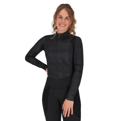 Top desportivo preto de manga comprida com padrão xadrez subtil e fecho zip curto, usado por mulher