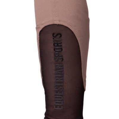 Meia-calça ou legging rosa claro com malha preta e texto EQUESTRIAN SPORTS