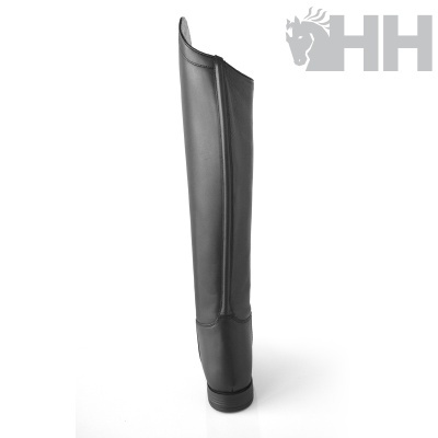 Bota preta alta com fundo branco e logo HH cinza
