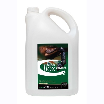 Contentor branco com etiqueta verde e texto super flex ORIGINAL, produto para cavalos.