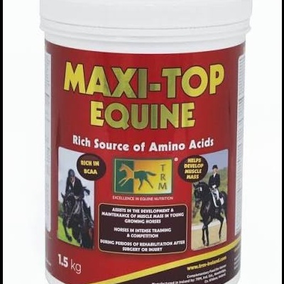 Suplemento alimentar MAXI-TOP EQUINE em embalagem plástica branca com rótulo colorido.