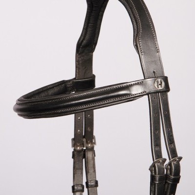 Freio completo em couro preto para cavalo com fivelas metálicas