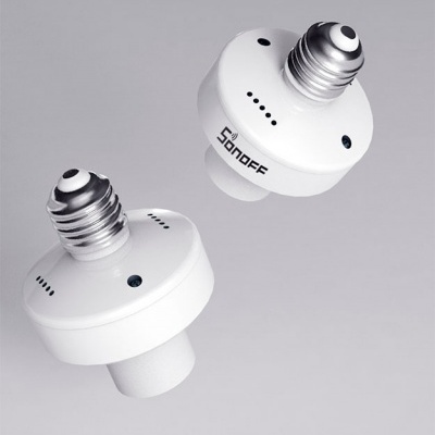 Dois adaptadores de casquilho de lâmpada brancos da Sonoff