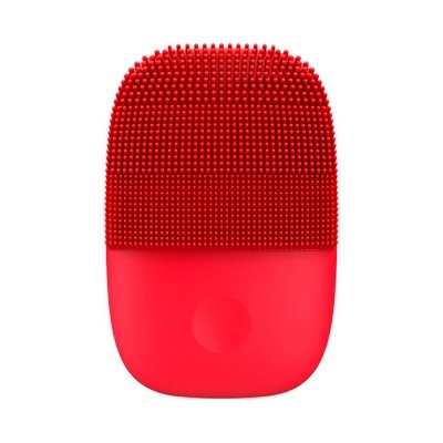 Escova de limpeza facial vermelha em silicone com cerdas finas no topo