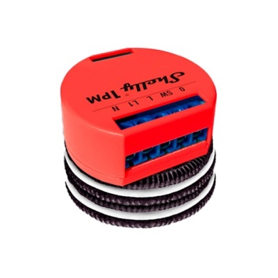 Carimbo redondo vermelho com texto e três bolachas Oreo empilhadas