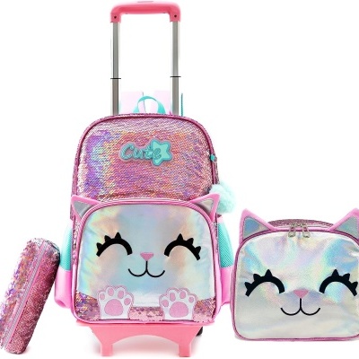 Conjunto infantil com mochila de rodinhas, lancheira e nécessaire com tema de gato e cores brilhantes