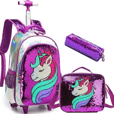 Mochila com rodas, estojo e lancheira roxos com lantejoulas e desenho de unicórnio colorido