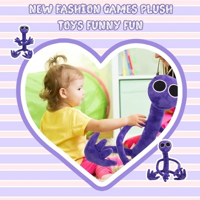 criança a tocar uma peluche roxa com olhos grandes, em fundo riscas lilás e branco com texto promocional