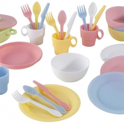 Conjunto colorido de utensílios de cozinha em plástico para crianças