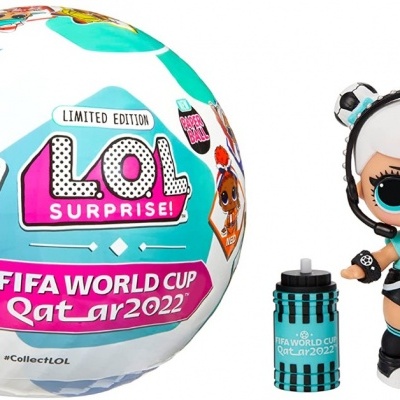 Bola de futebol LOL Surprise e boneca LOL FIFA World Cup Qatar 2022