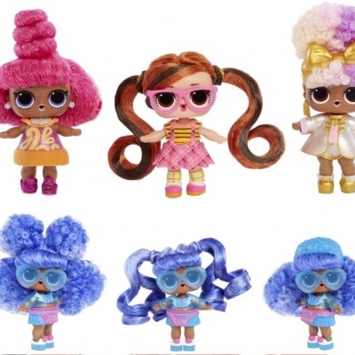 Seis bonecas LOL Surprise com cabelos coloridos e acessórios diferentes