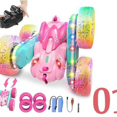 Carro telecomandado rosa com rodas coloridas e luzes LED