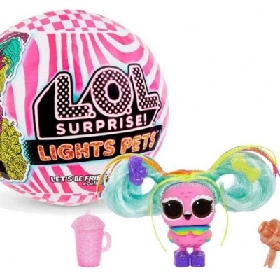 Conjunto LOL Surprise Lights Pets com bola rosa, boneca colorida, copo rosa e acessório marrom