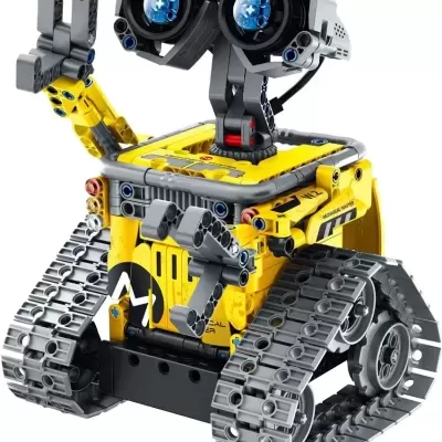 Robô amarelo e cinza com esteiras e olhos grandes azuis em fundo branco