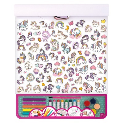 tapete para colorir com desenhos de unicórnios, arcos-íris e materiais de pintura