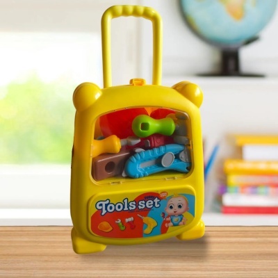 Estojo amarelo com conjunto de ferramentas de brinquedo