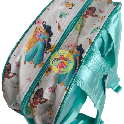 Mochila infantil azul e branca com estampado de princesas da Disney