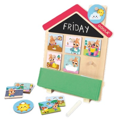 Quadro educativo em madeira em forma de casa com o texto FRIDAY e peças ilustradas de coelhinhos