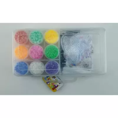 Conjunto de contas coloridas em embalagem plástica transparente
