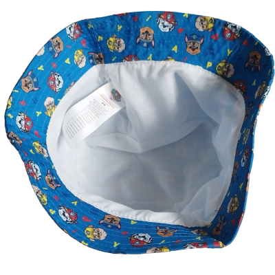 Chapéu infantil azul com personagens da Patrulha Pata, interior branco