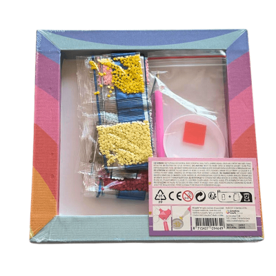 Conjunto arte de diamantes com moldura colorida e contas pequenas em saquinhos