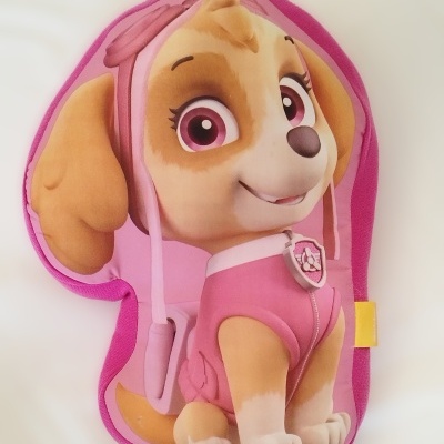 Mochila infantil rosa com personagem Skye da Patrulha Pata em tecido