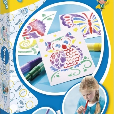 Embalagem do Totum Spraypens com desenhos coloridos e criança a pintar