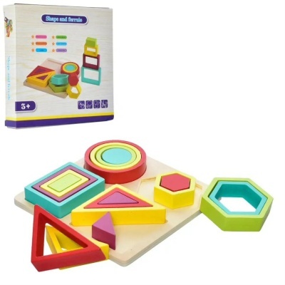 Brinquedo didático de madeira com formas geométricas coloridas e caixa