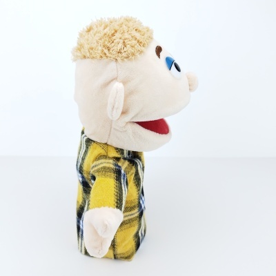 Fantoche de peluche com camisa xadrez amarela