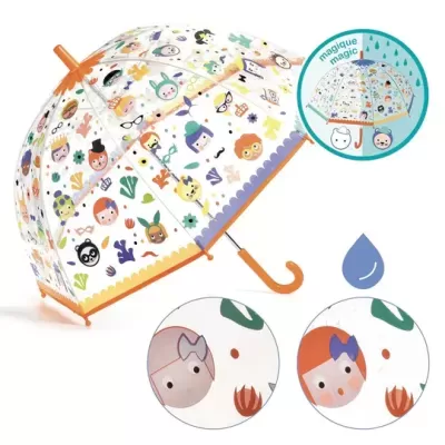 Guarda-chuva transparente com desenhos coloridos que mudam com água