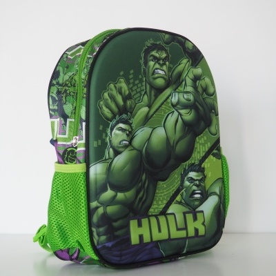 Mochila infantil verde com estampa do Hulk